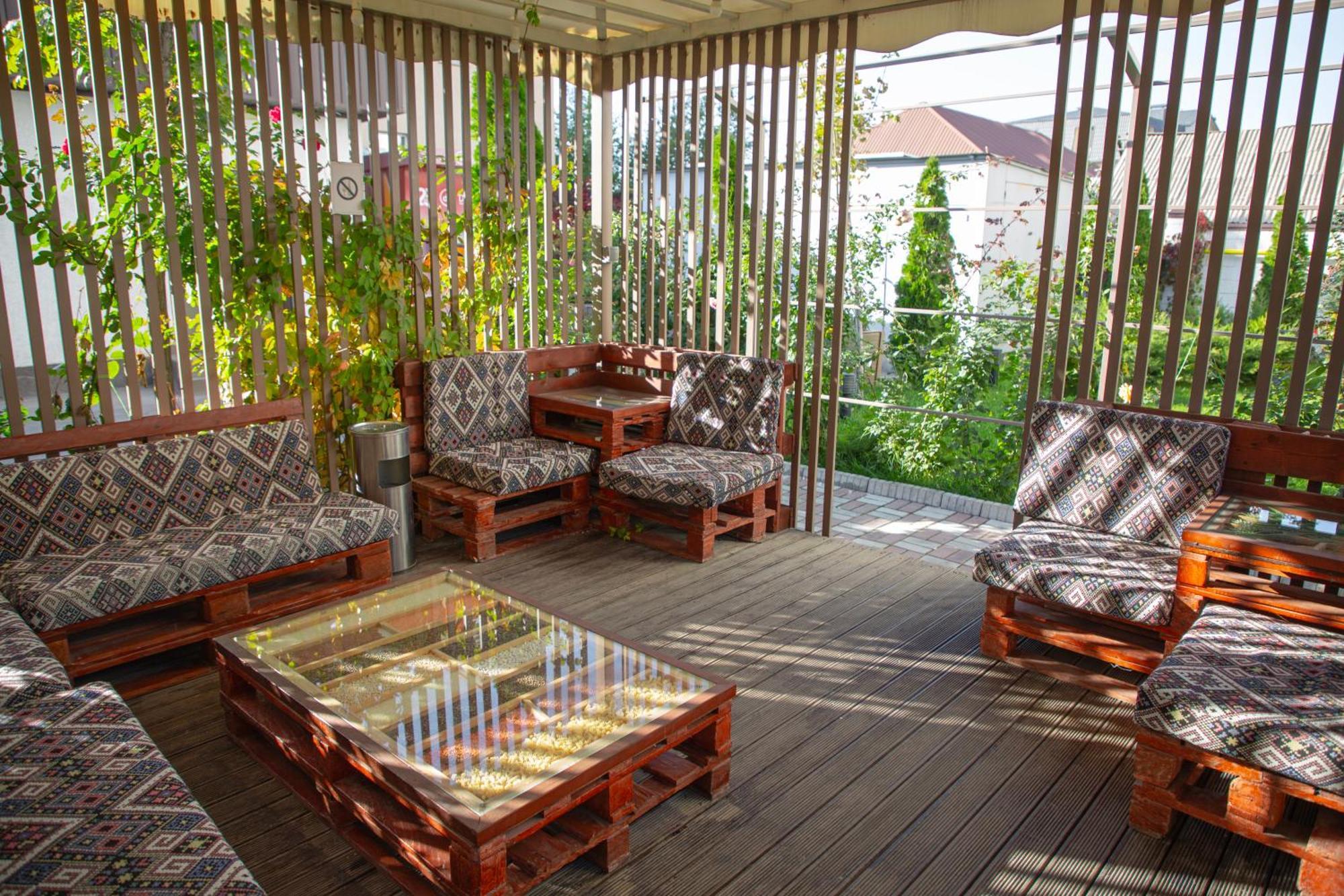 Casablanca Apart Hotel Bișkek Exterior foto